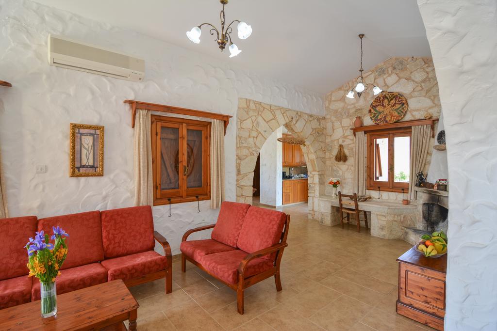 La Estancia Polis Exterior photo